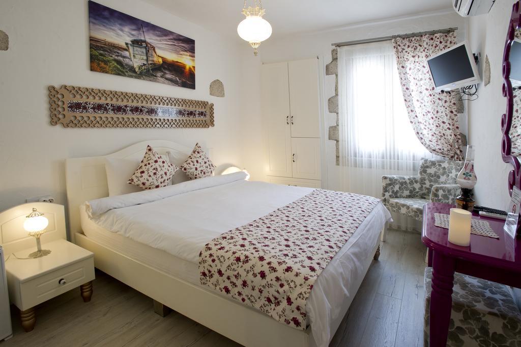 Lodos Butik Hotel Alacati Exterior photo